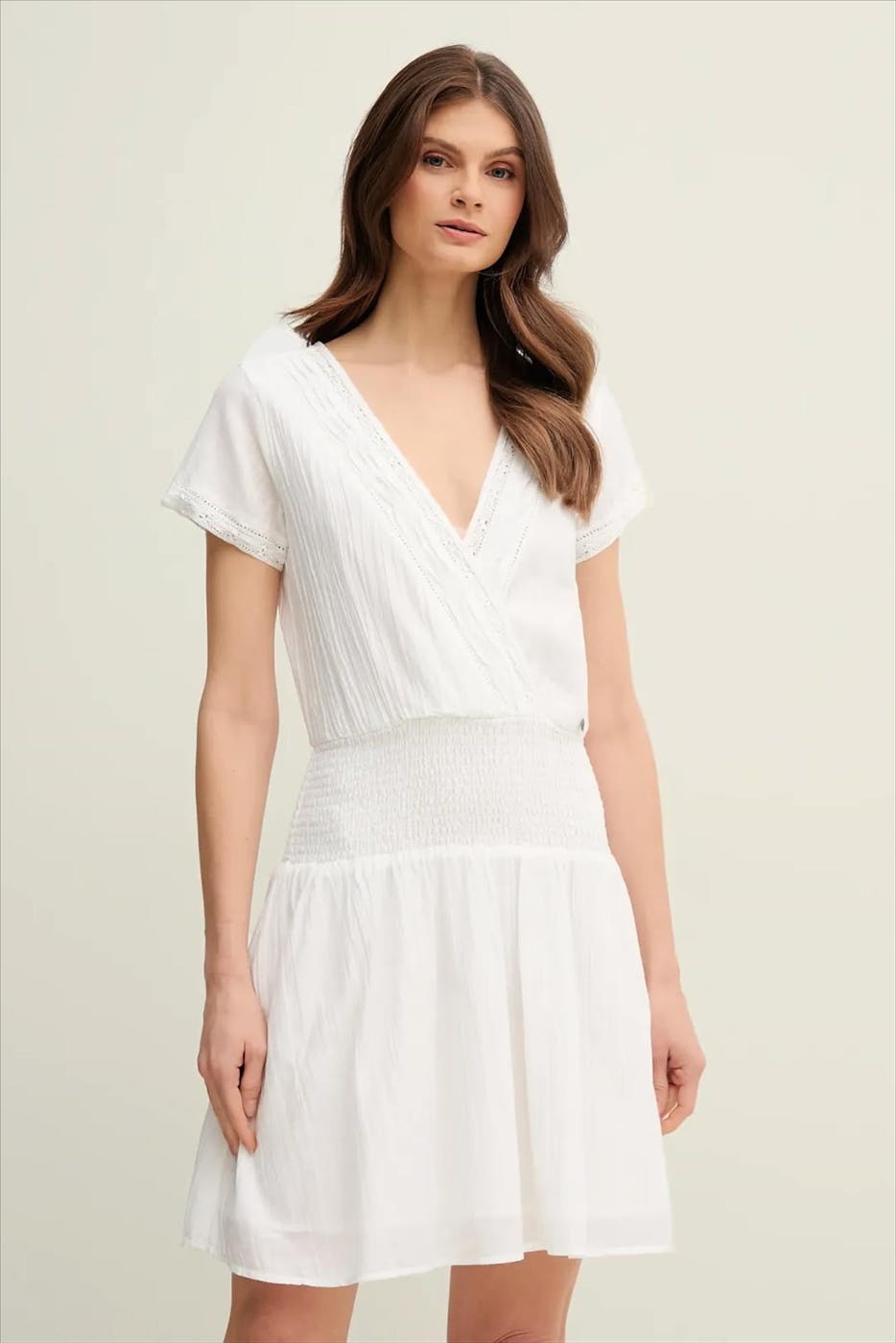 Pepe Jeans London - Witte V-neck Mini jurk
