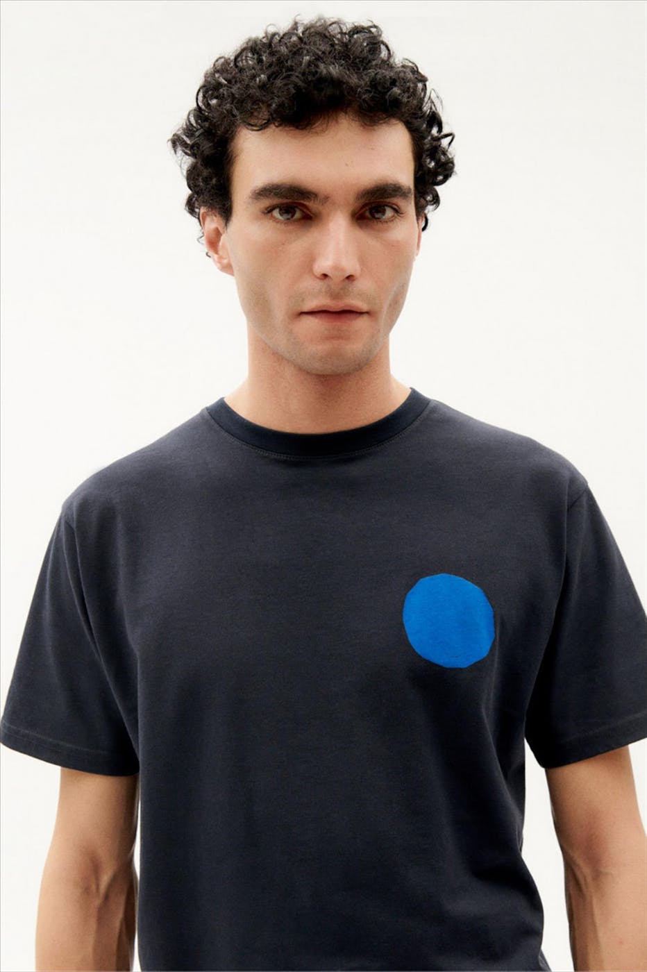 Thinking Mu - Donkerblauwe Manifest T-shirt