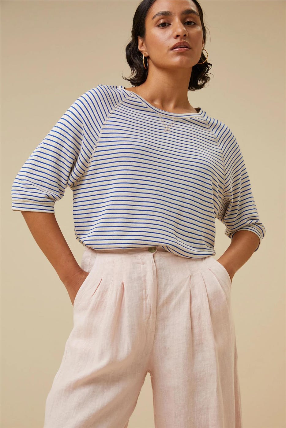 BY BAR - Ecru-Blauwe Neva Small Stripe T-shirt
