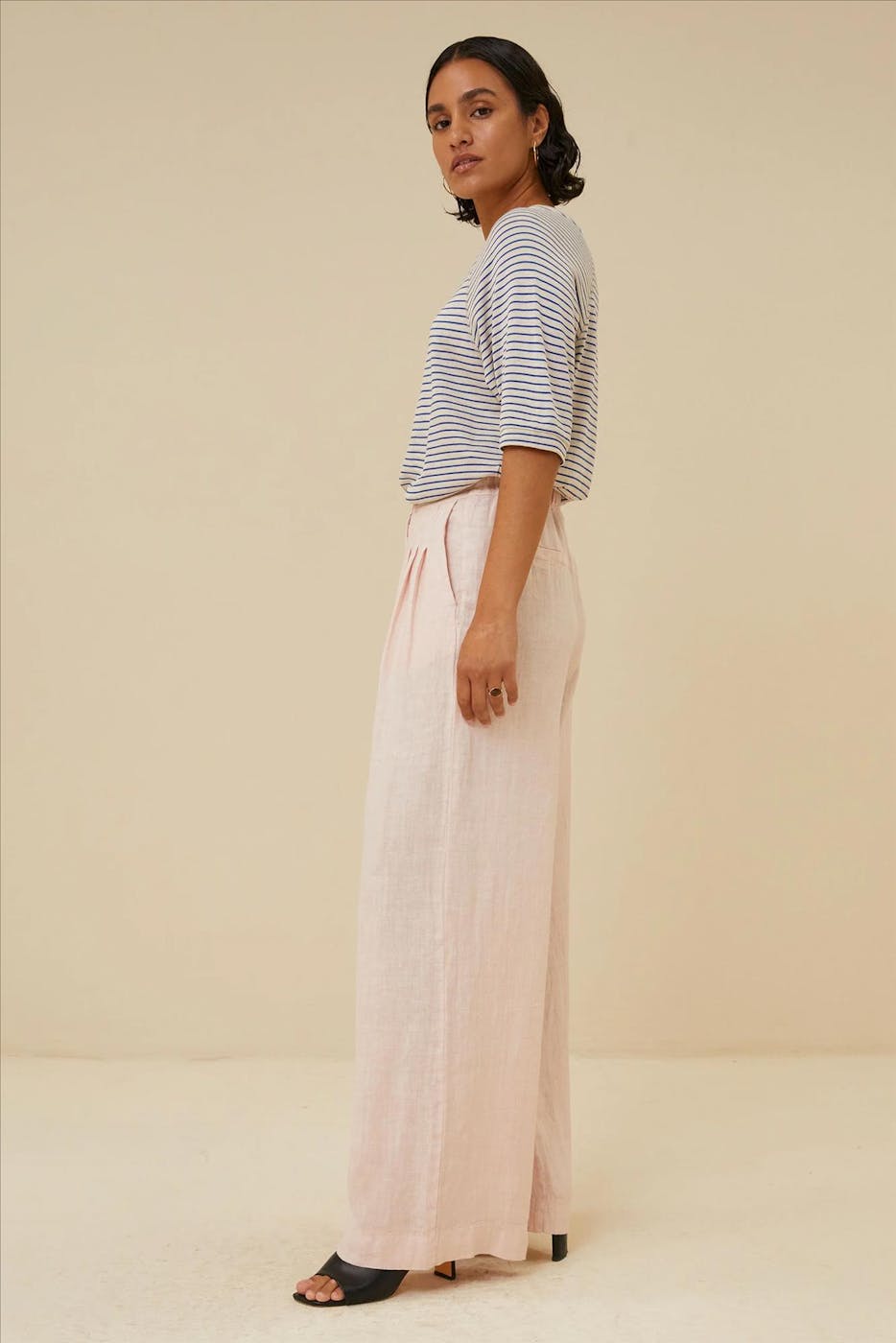 BY BAR - Ecru-Blauwe Neva Small Stripe T-shirt