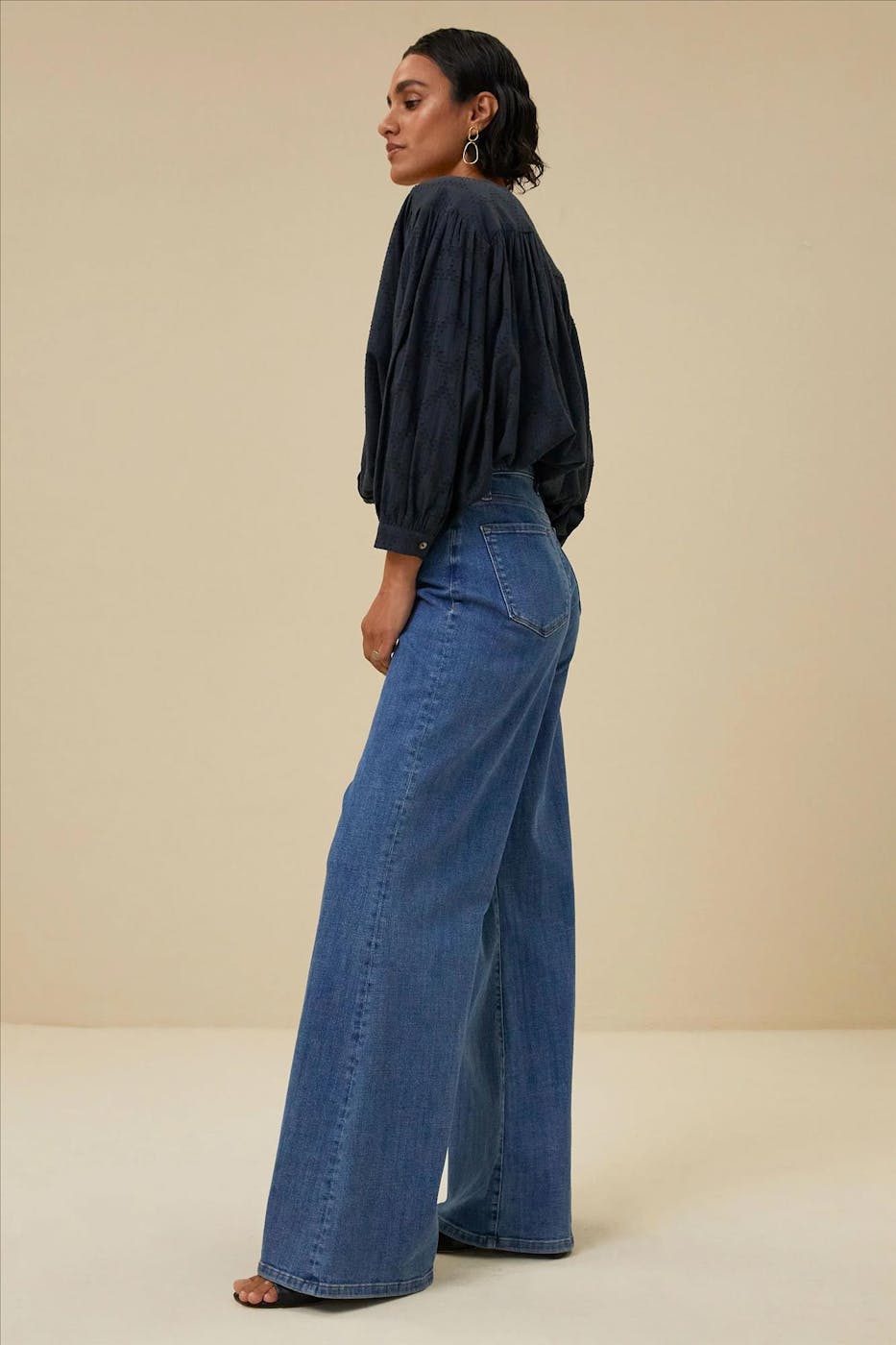 BY BAR - Donkerblauwe Lucy Structure blouse