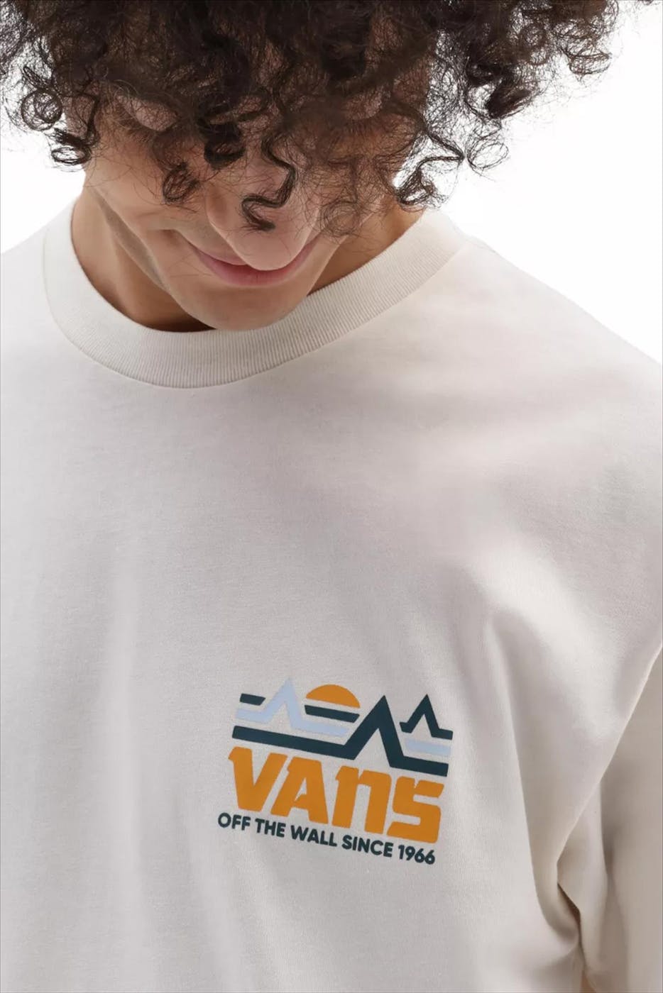 Vans  - Ecru Mountains T-shirt