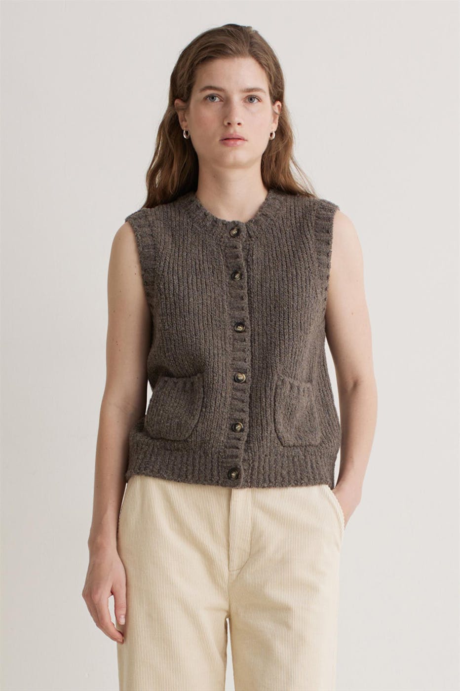 YERSE - Taupe Wool Sleeveless cardigan