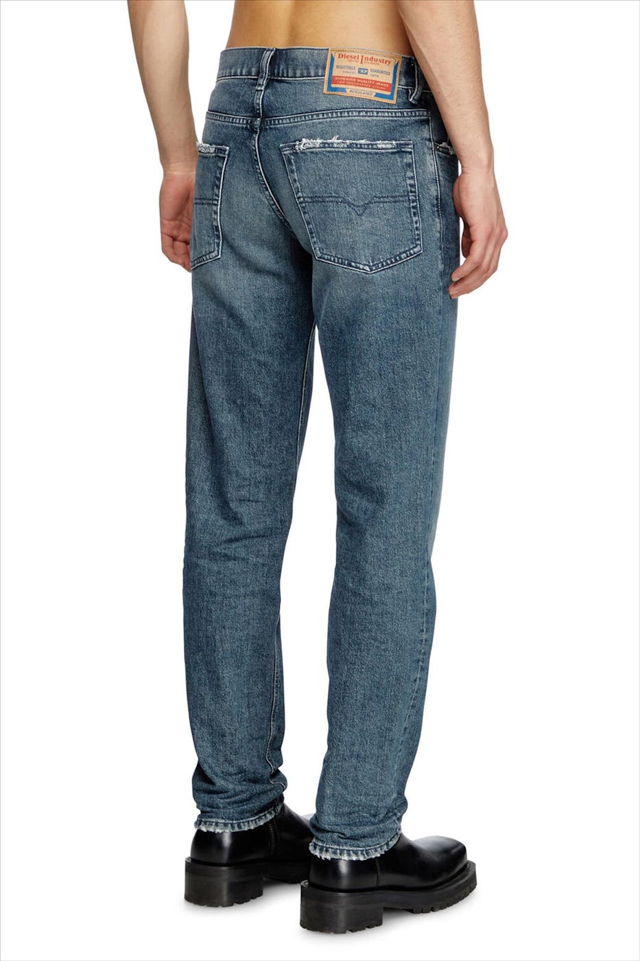 Diesel - Donkerblauwe 2023 D-Finitive tapered jeans