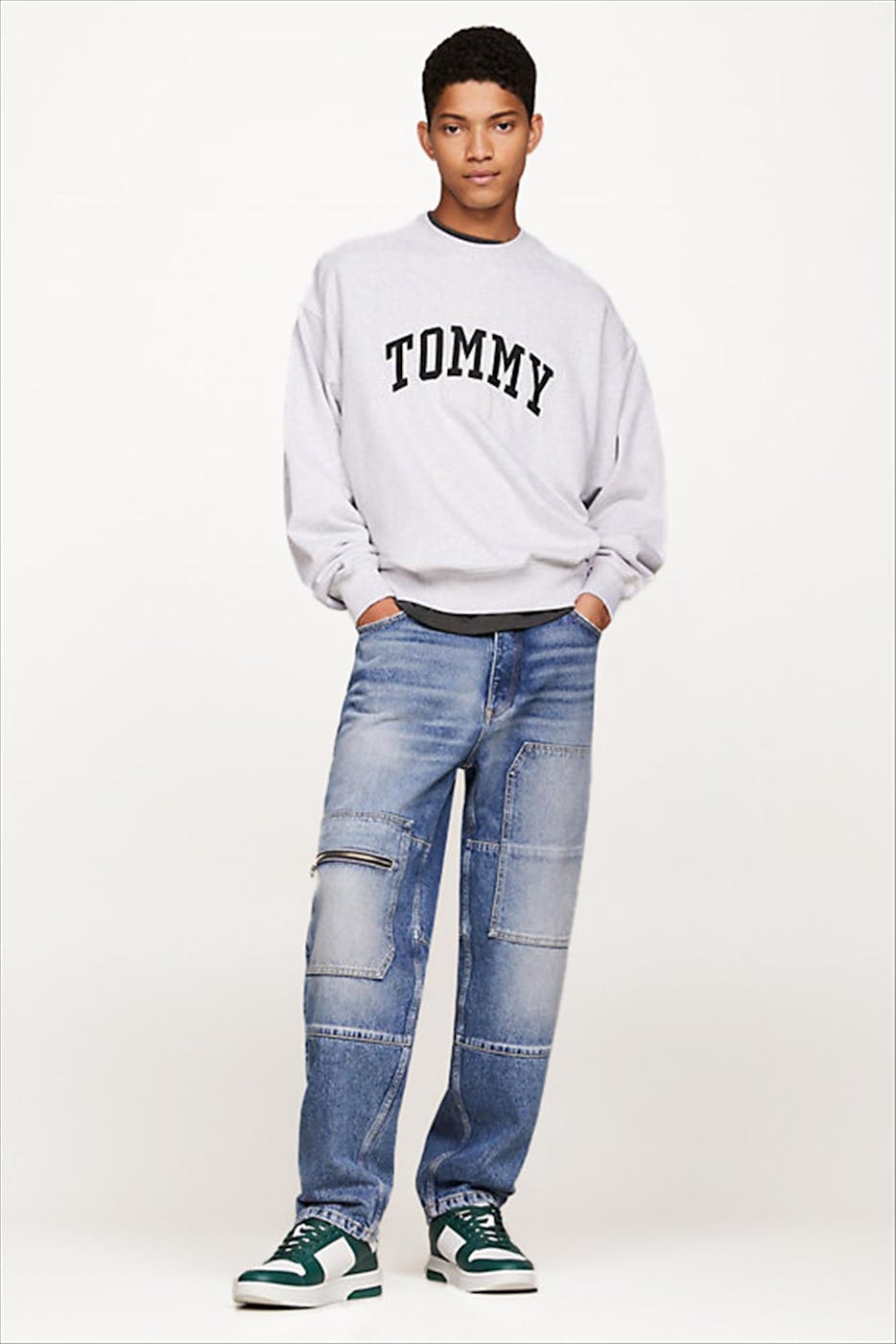 Tommy Jeans - Lichtgrijze Varsity Boxy sweater