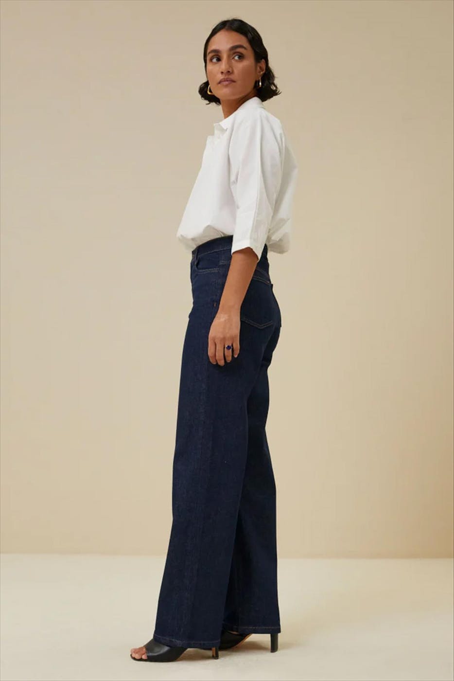 BY BAR - Donkerblauwe Lina jeans