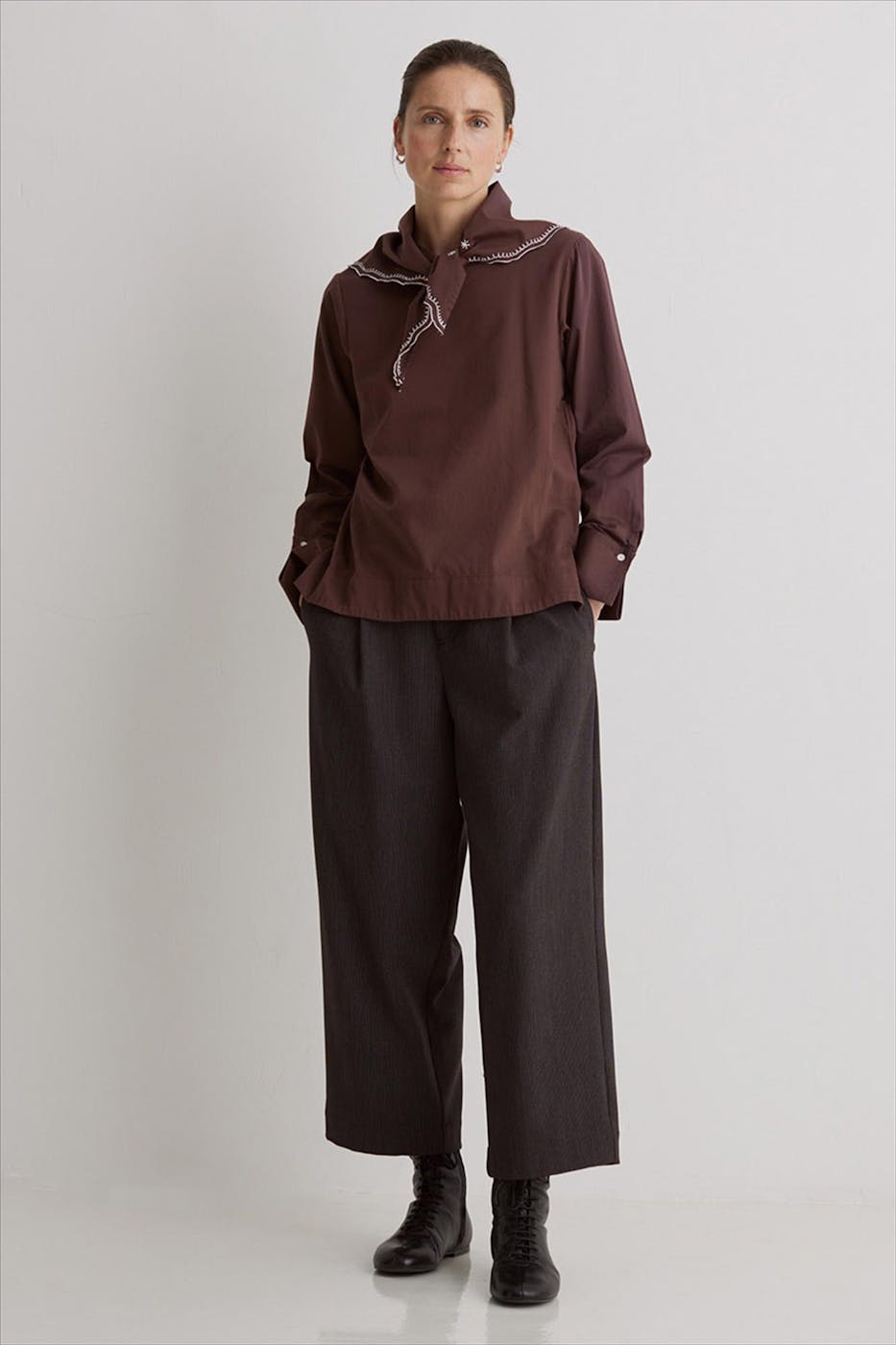 YERSE - Donkergrijze Stripes loose broek