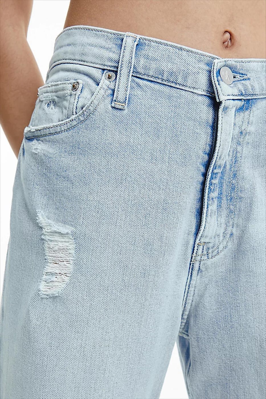 Calvin Klein Jeans - Lichtblauwe destroyed Mom Jean