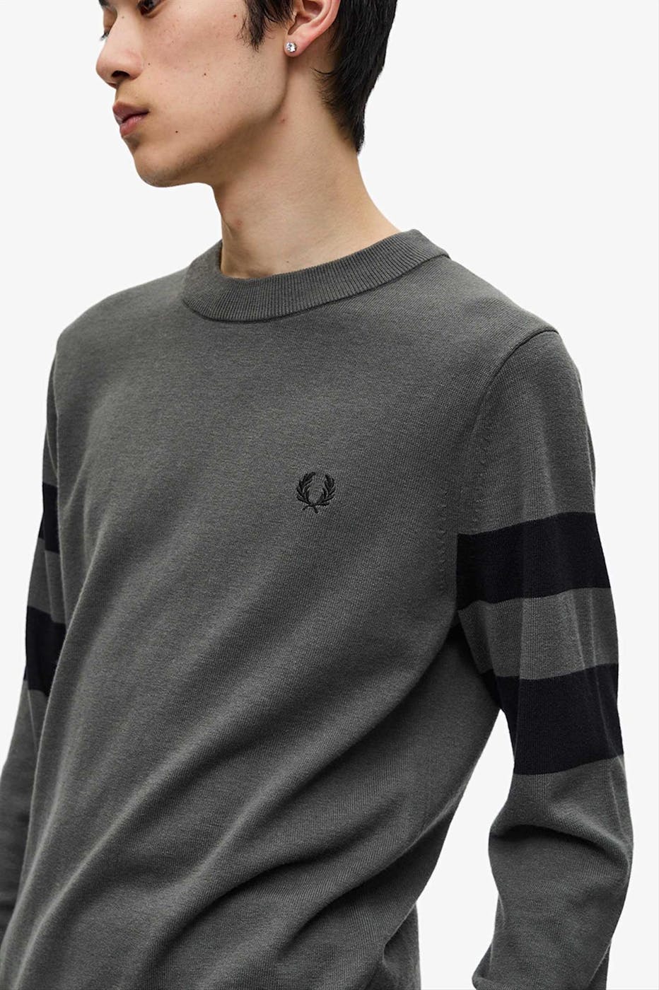 Fred Perry - Grijsgroene Tipped Sleeve trui