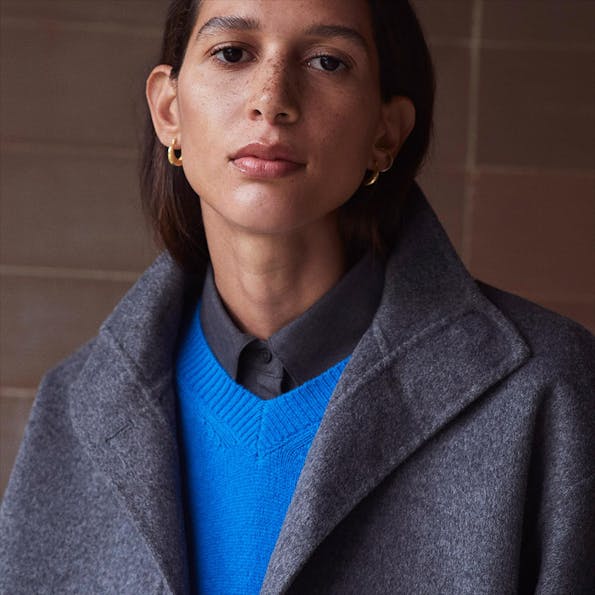 YERSE - Donkergrijze Franje jas