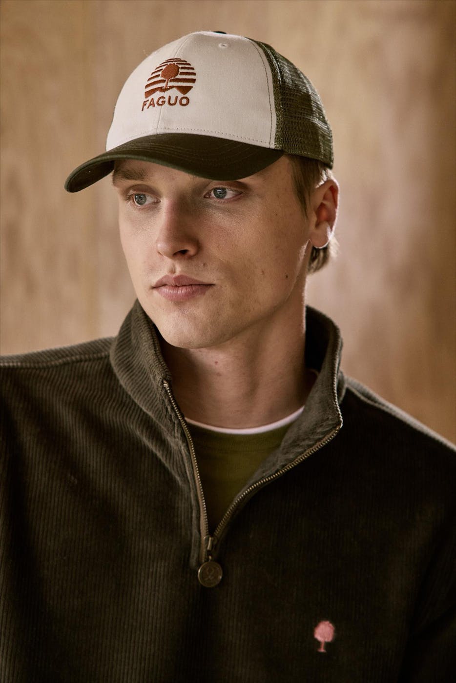 Faguo - Ecru-Olijfgroene Trucker pet