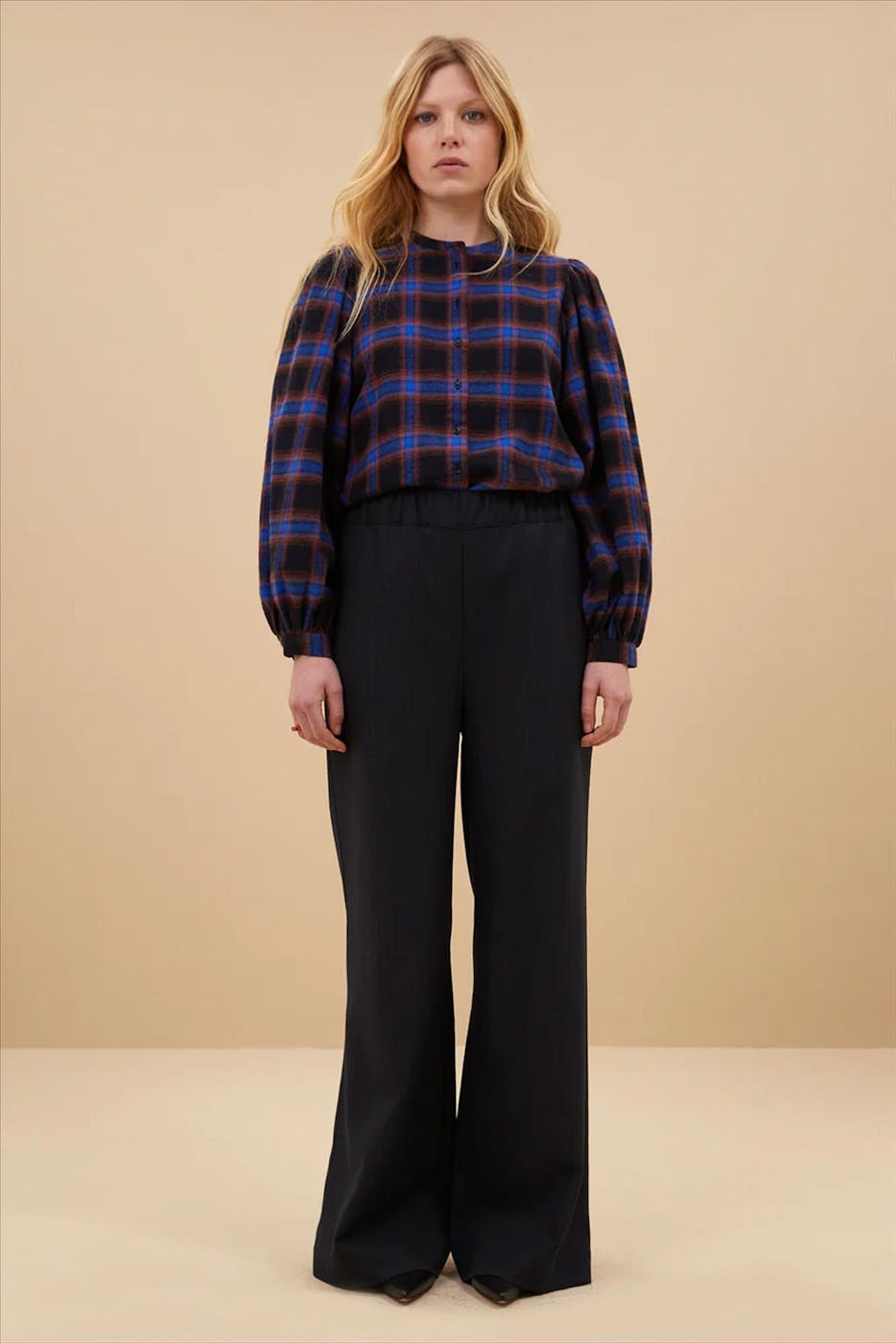 BY BAR - Roest-Donkerblauwe Day Check blouse