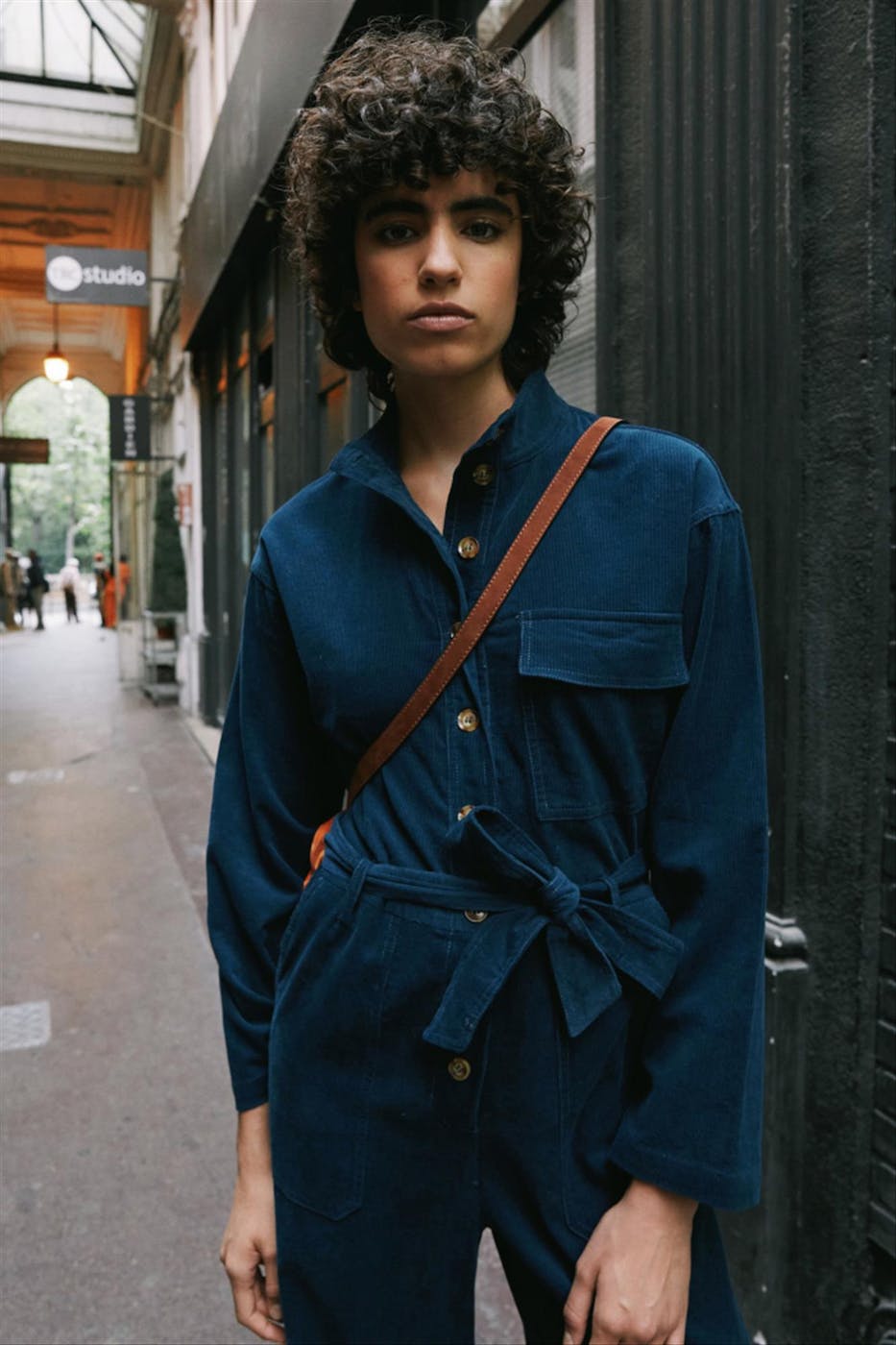 FRNCH - Petrolblauwe Ribfluwelen jumpsuit