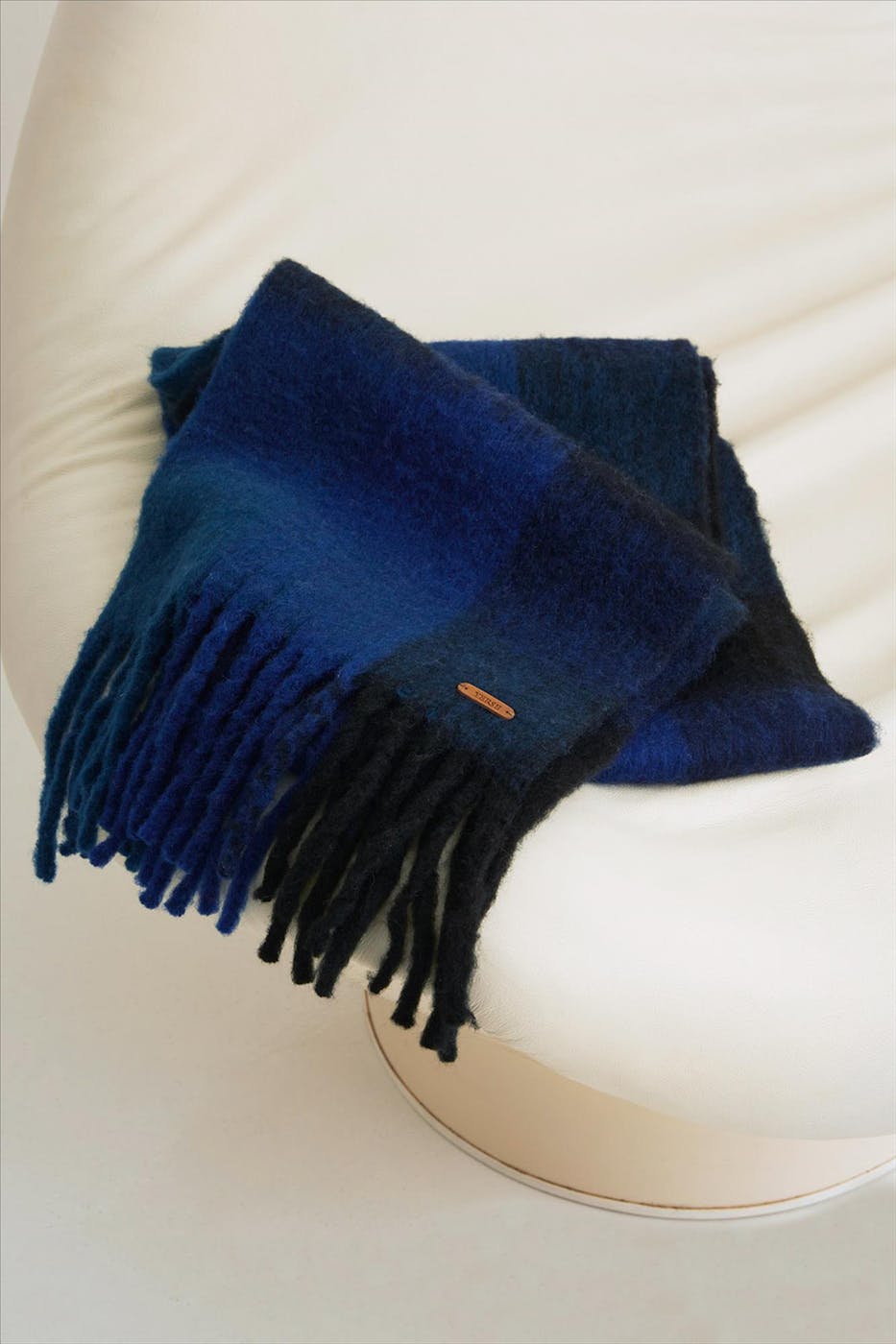 YERSE - Donkerblauwe Franjes sjaal
