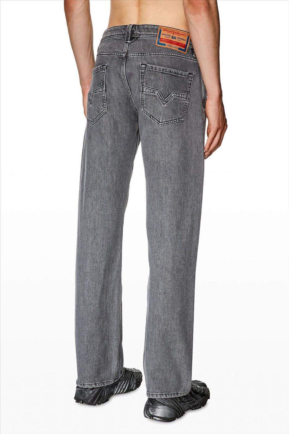 Diesel - Grijze 1985 Larkee jeans