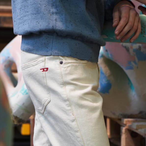 Diesel - Ecru 2019 D-Strukt Slim jeans