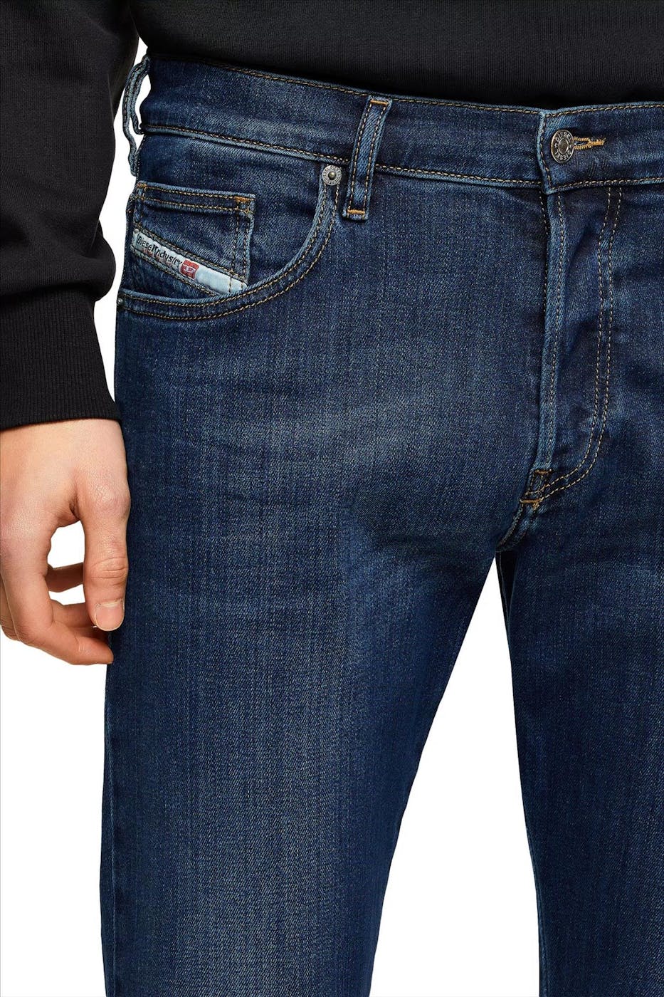 Diesel - Donkerblauwe D-Yennox Tapered jeans