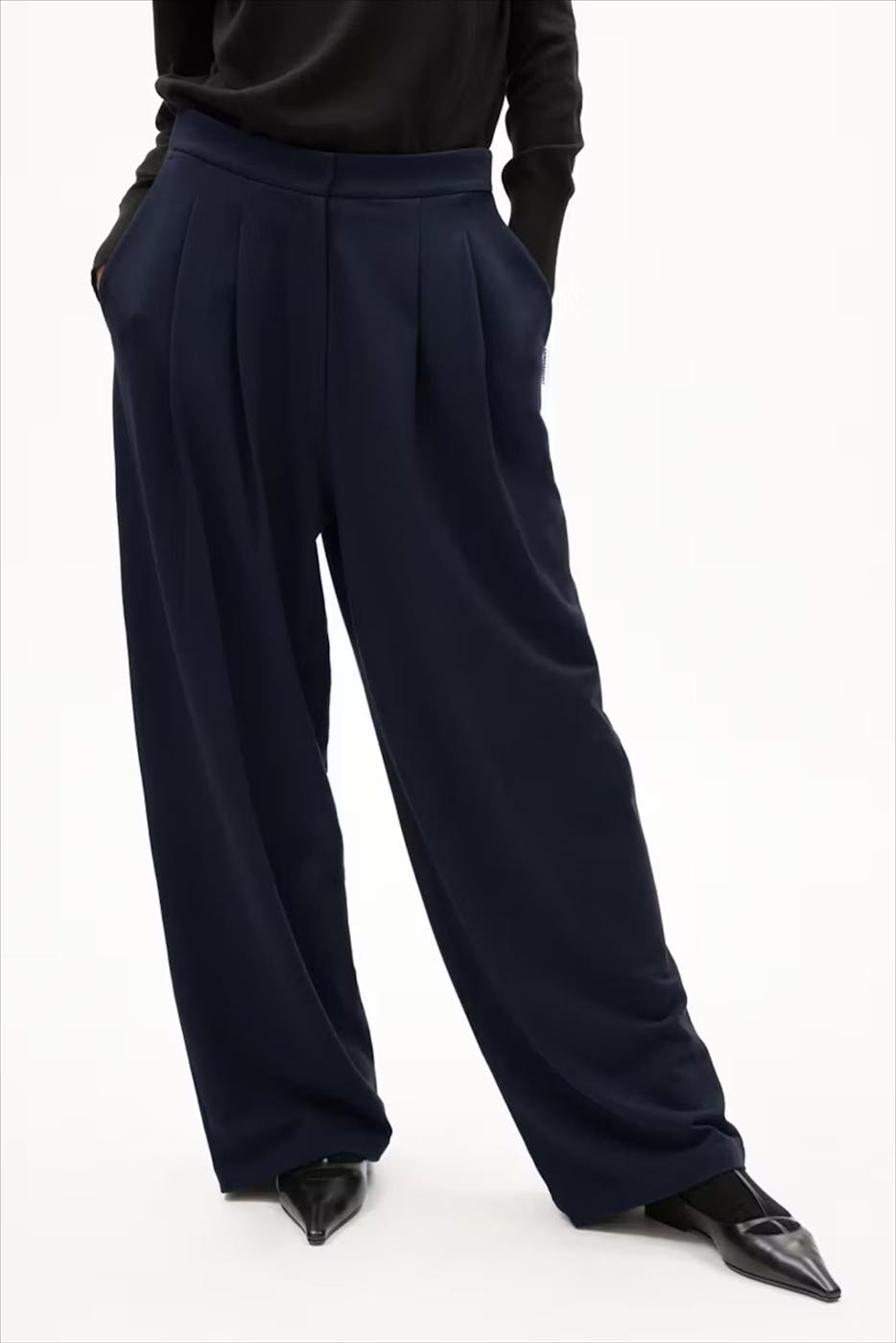 Armed Angels - Donkerblauwe Liraa Lou broek