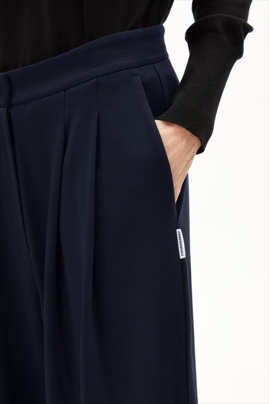 Armed Angels - Donkerblauwe Liraa Lou broek