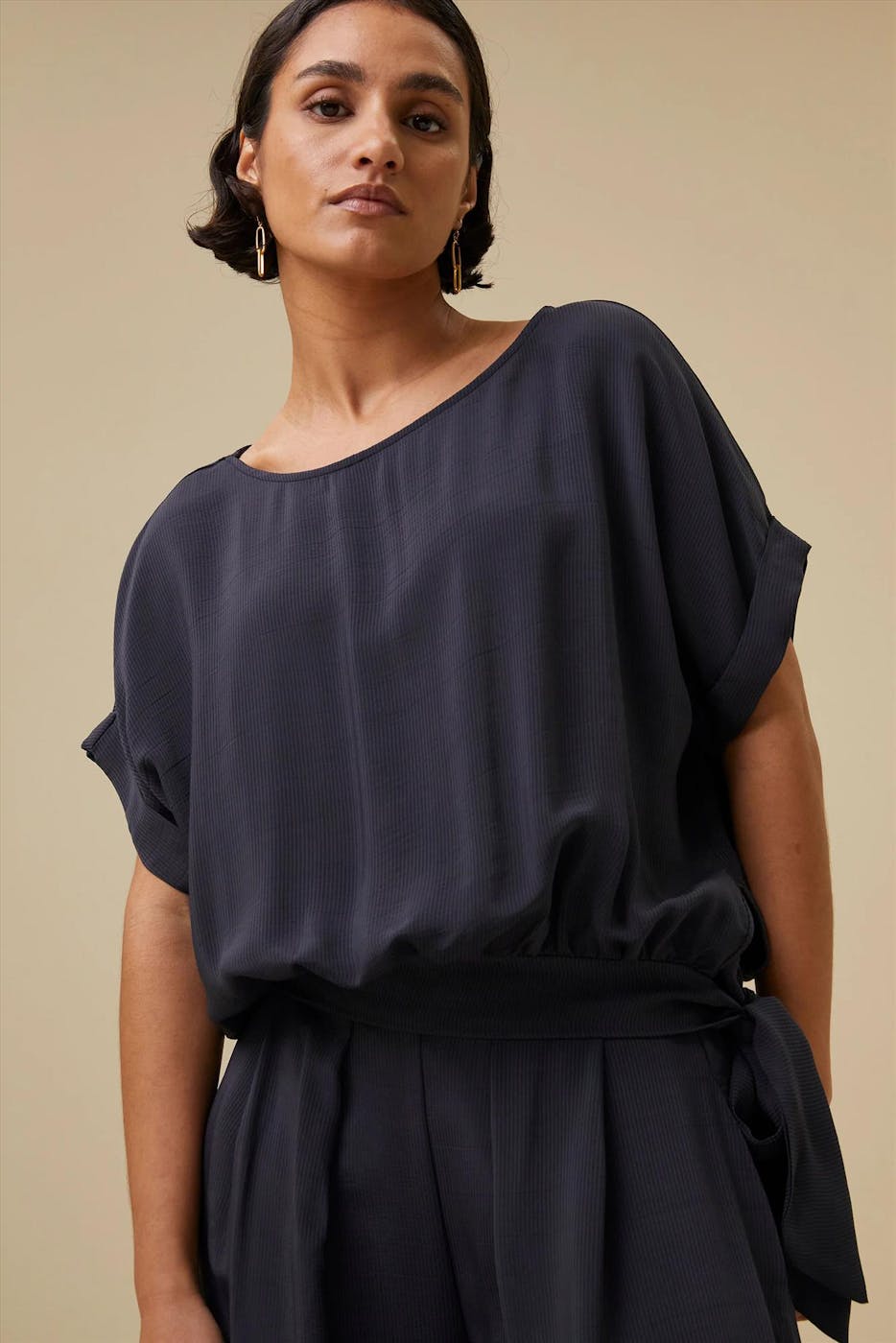 BY BAR - Donkergrijze Uma Stripe blouse