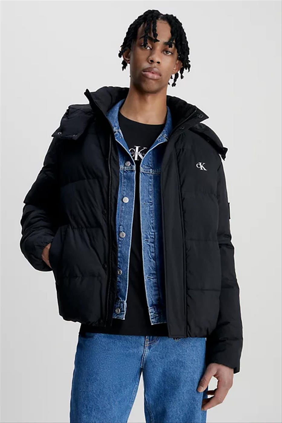 Calvin Klein Jeans - Zwarte Essential CK Logo pufferjas