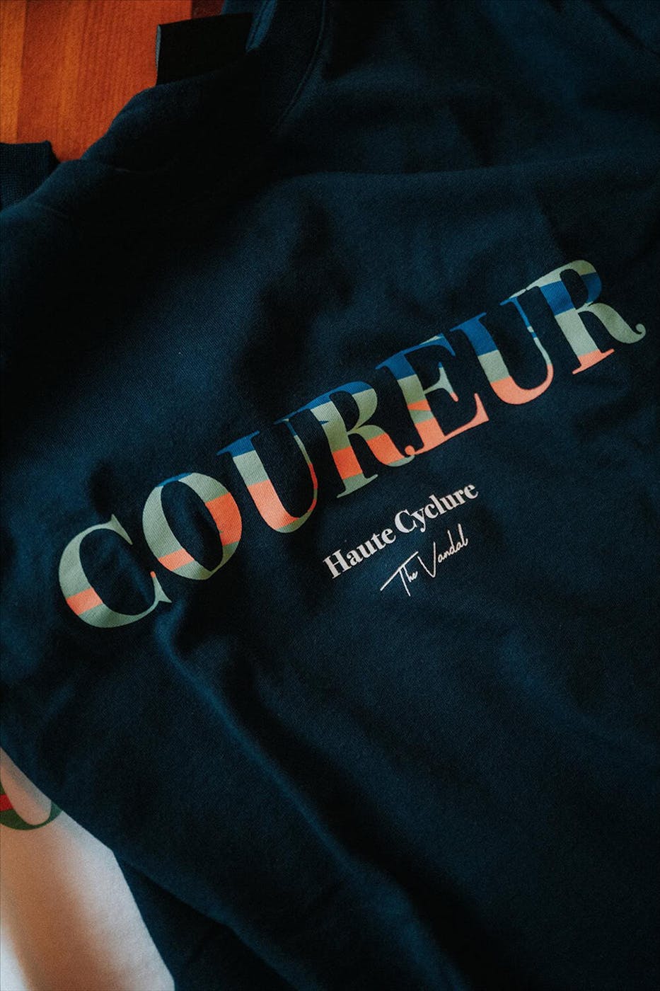VANDAL - Donkerblauwe Coureur T-shirt