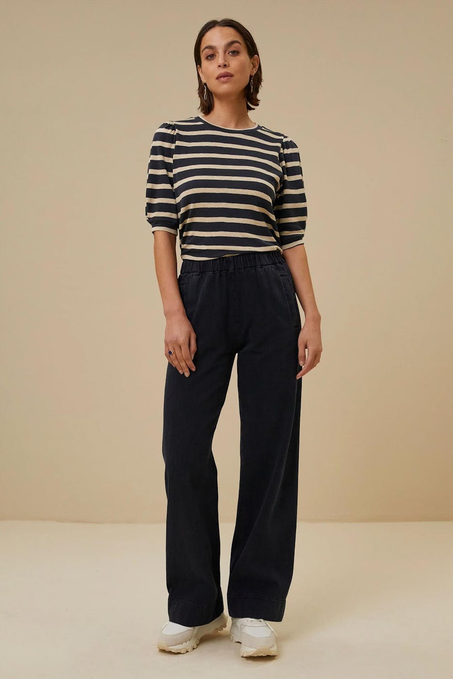 BY BAR - Beige-donkerblauwe Nicky Big Stripe T-shirt