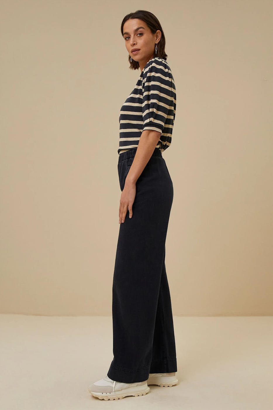 BY BAR - Beige-donkerblauwe Nicky Big Stripe T-shirt