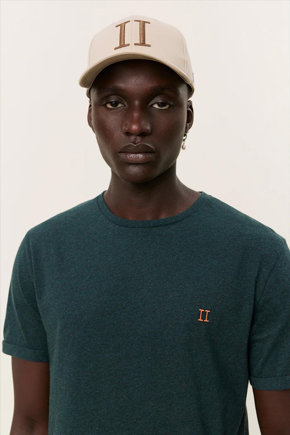 LES DEUX - Donkergroene Nørregaard T-shirt