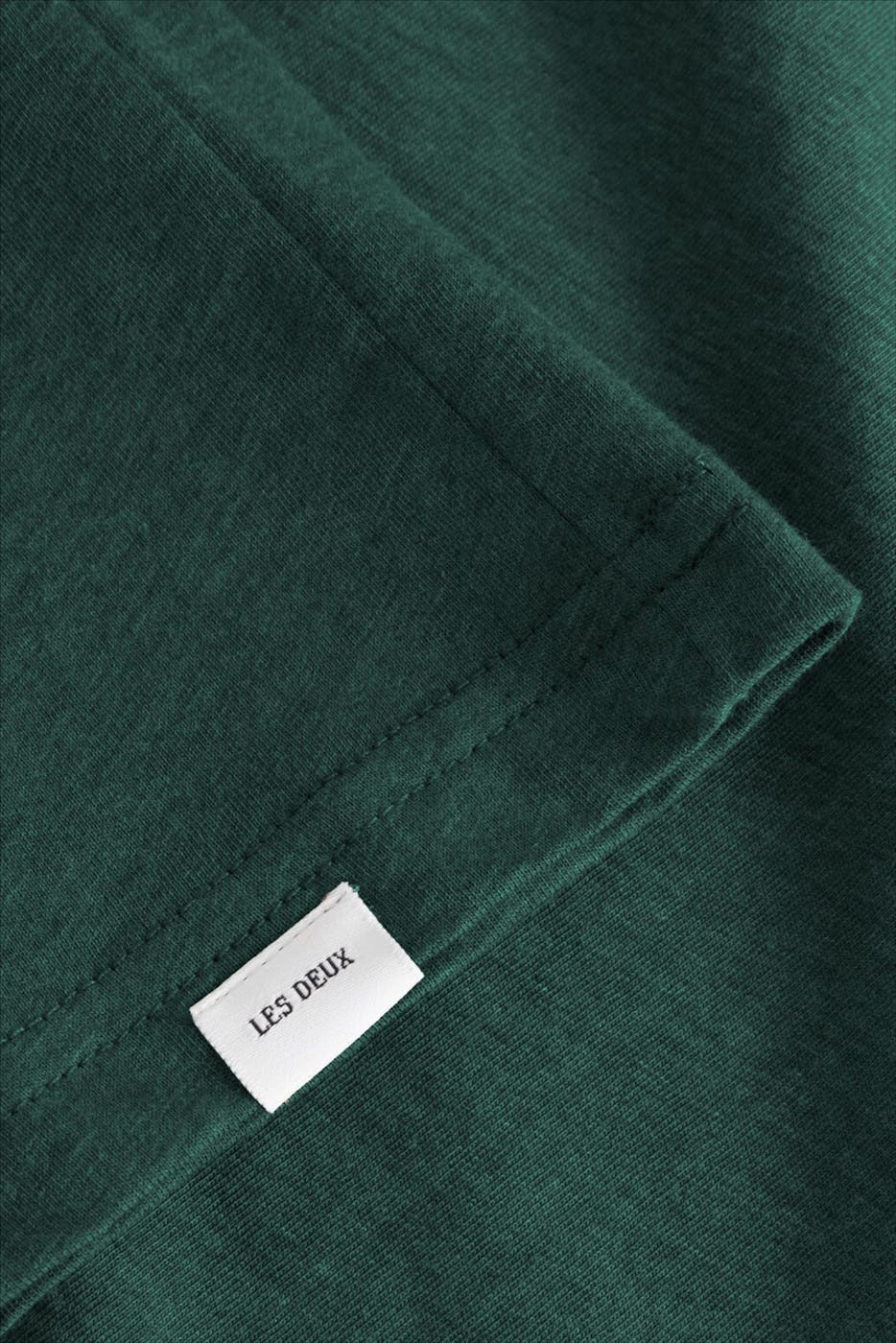 LES DEUX - Donkergroene Nørregaard T-shirt
