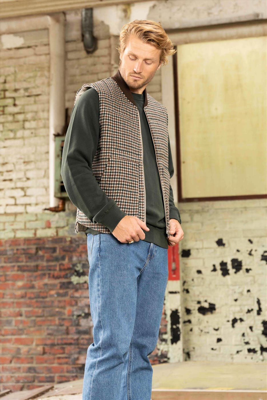 Thinking Mu - Donkergroene Happy Sun sweater