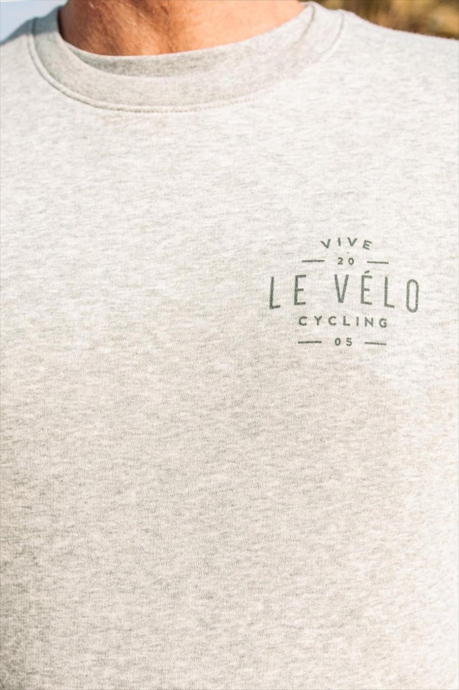 Vive le vélo - Lichtgrijze Crewneck Retro sweater