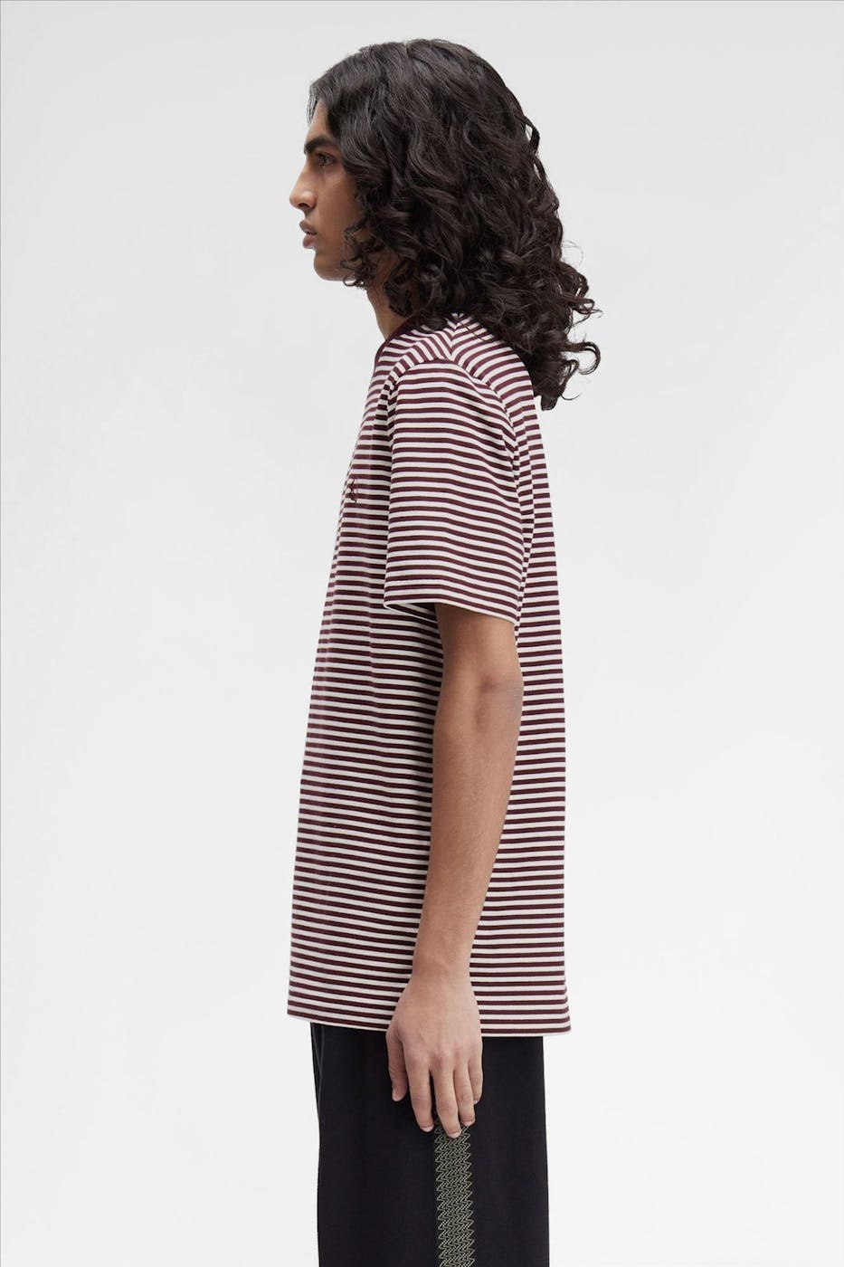 Fred Perry - Bordeaux-Ecru Fine Stripe T-shirt