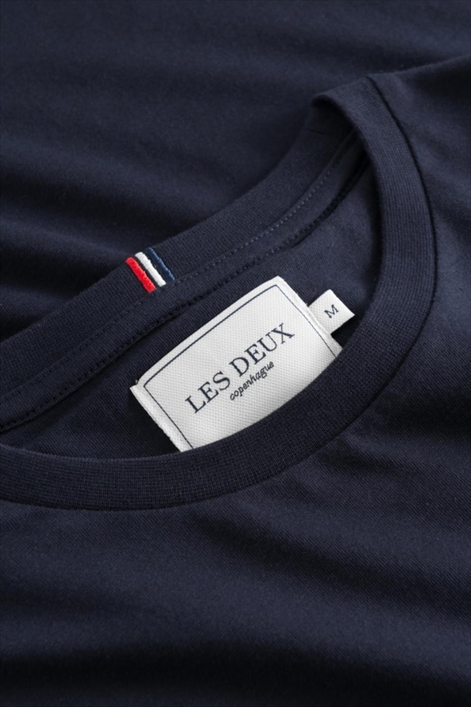 LES DEUX - Donkerblauwe Nørregaard T-shirt