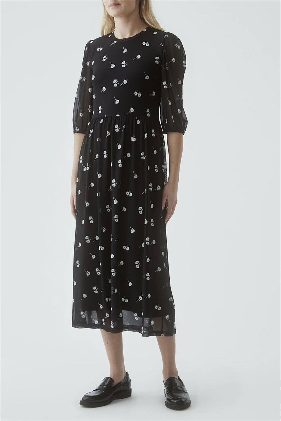 Modström - Zwarte Missy Daisy Print jurk