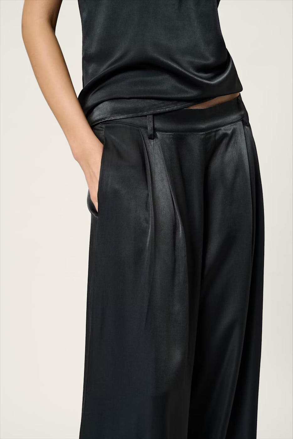 My Essential Wardrobe - Donkergrijze Estelle wide broek