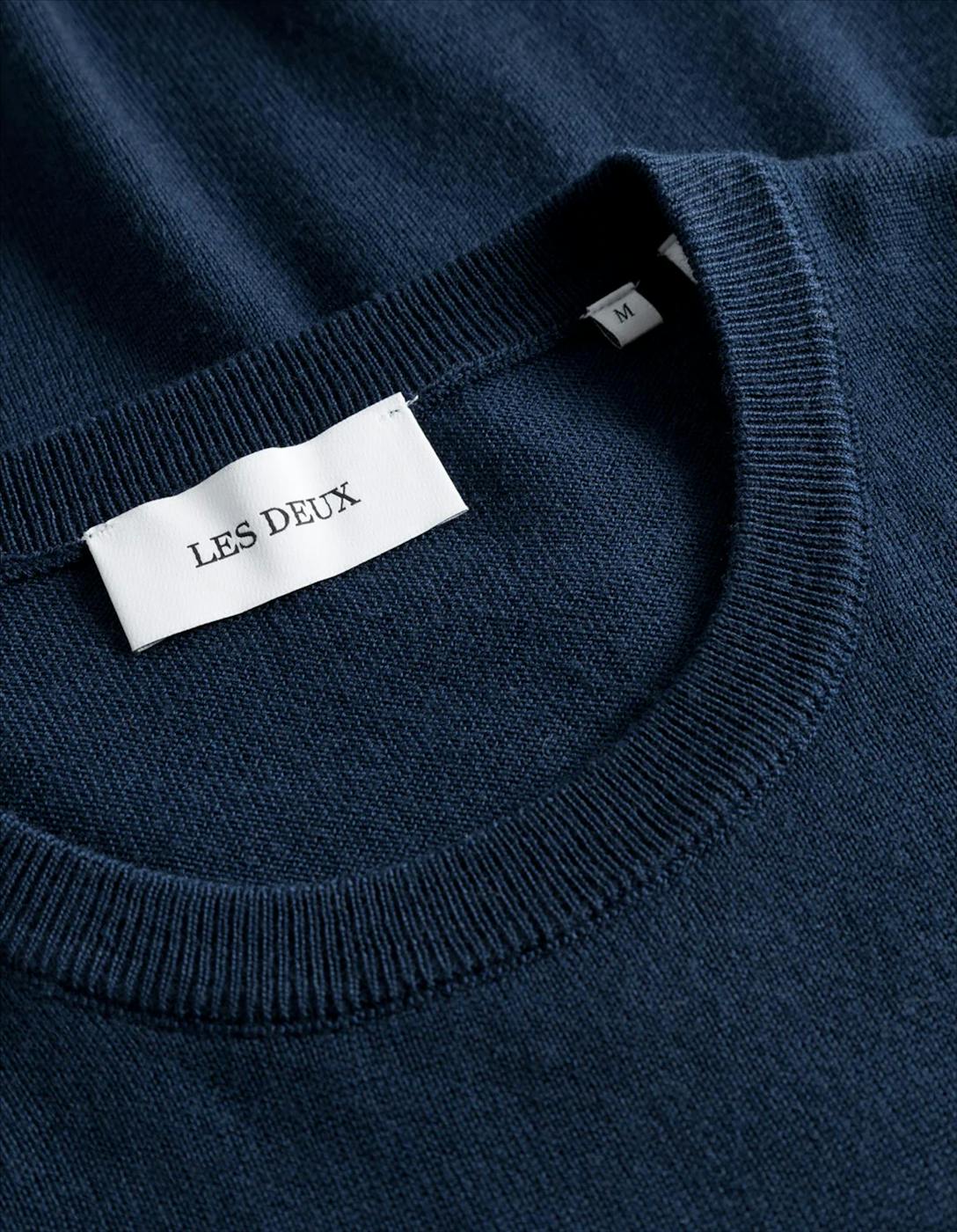 LES DEUX - Donkerblauwe Greyson trui
