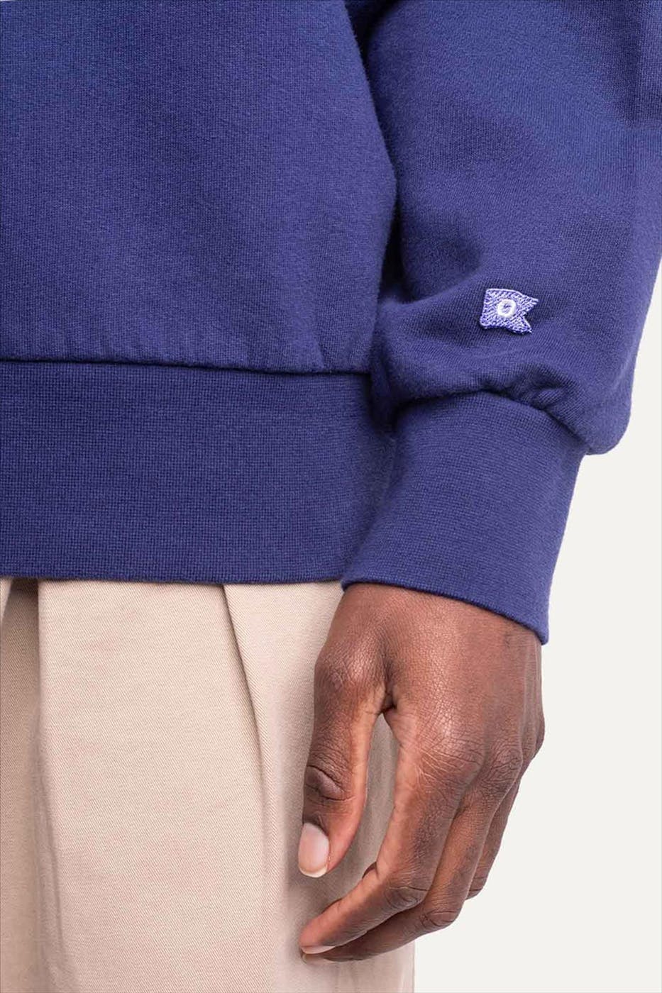 OLOW - Donkerblauwe Bally sweater