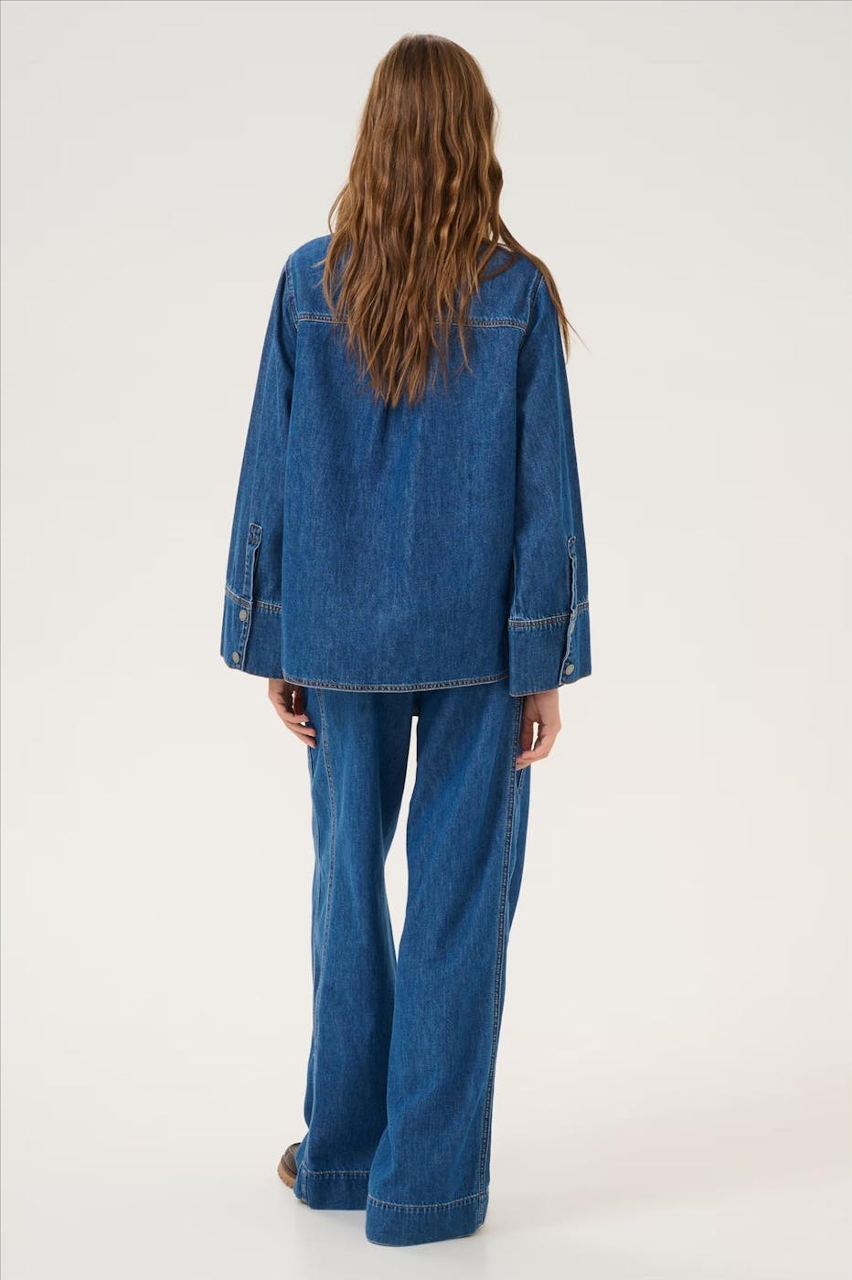 My Essential Wardrobe - Donkerblauwe Hilma blouse