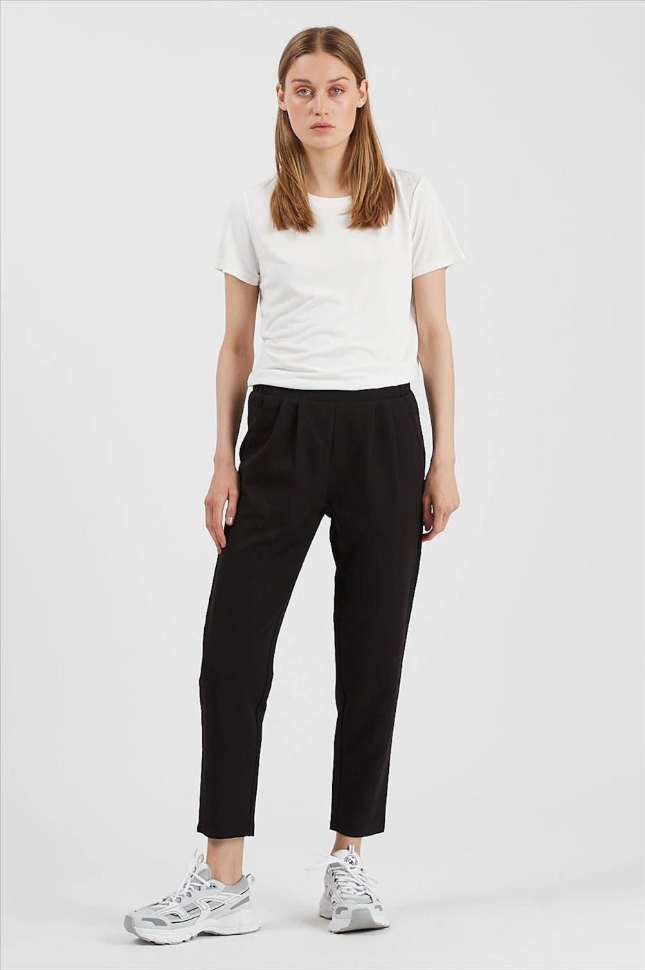 Minimum - Zwarte Tapered Sofja broek