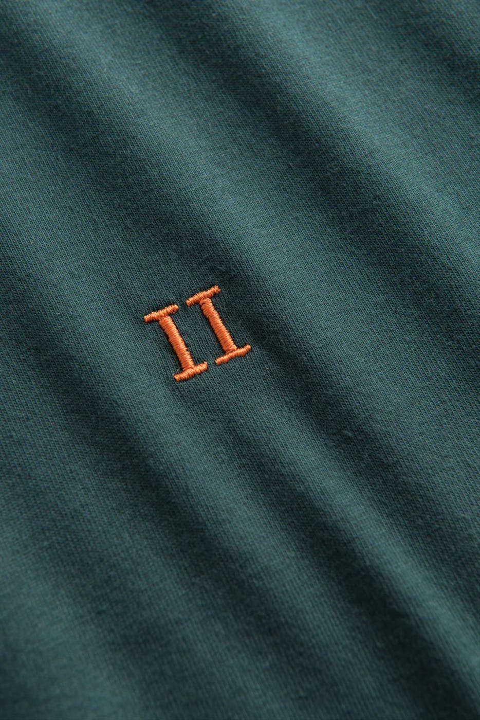 LES DEUX - Donkergroene Nørregaard T-shirt
