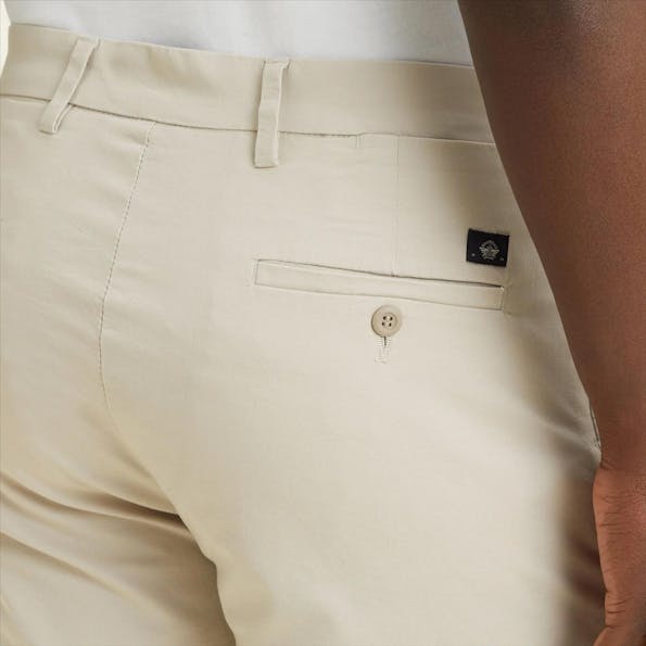 Dockers - Beige Supreme Flex Modern Chino short