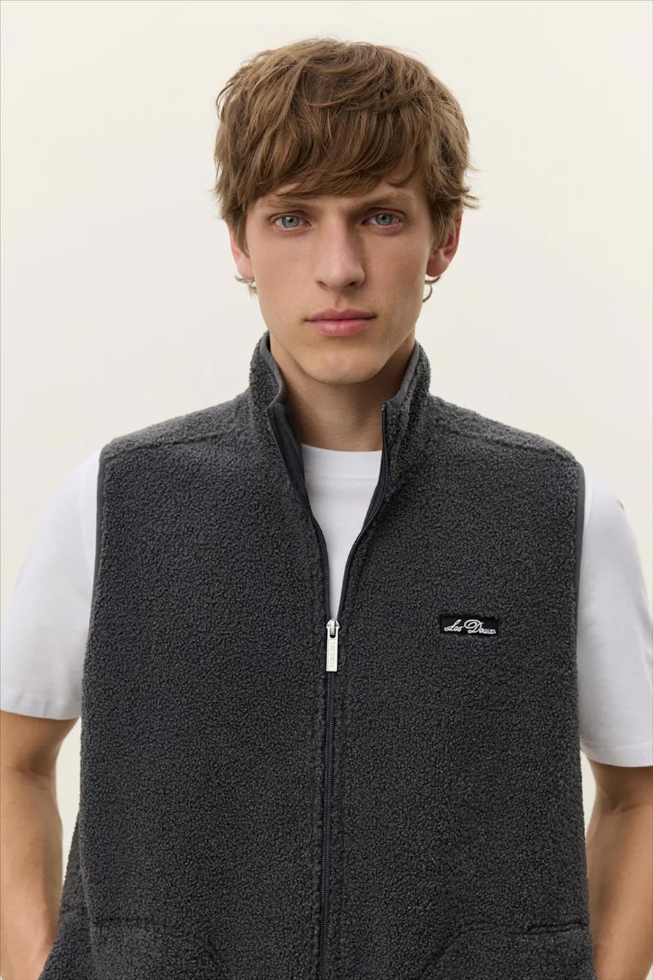 LES DEUX - Donkergrijze Creed Teddy vest