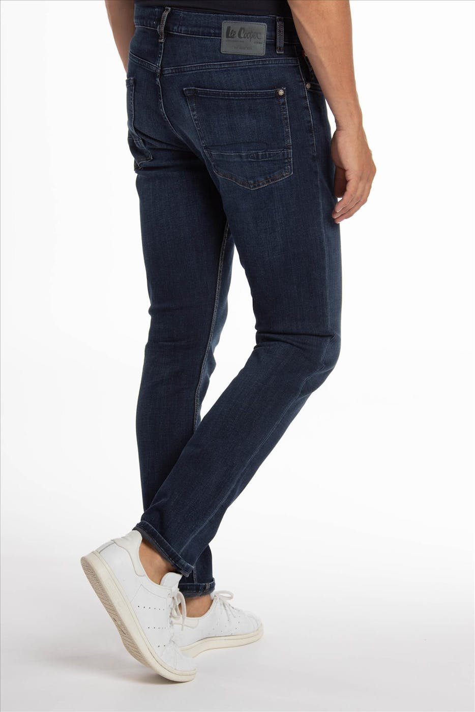 Lee Cooper - Donkerblauwe LC108ZP slim tapered jeans