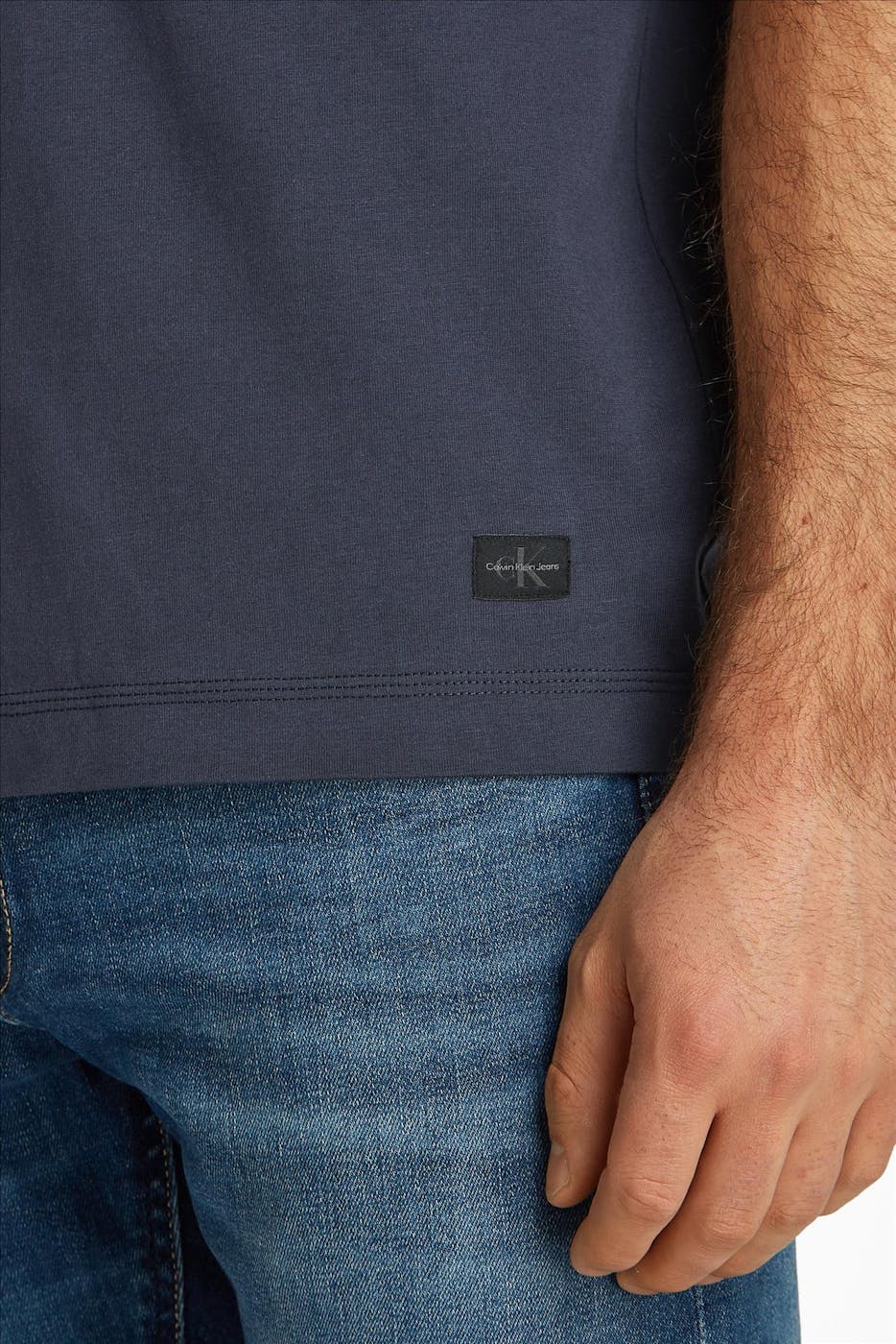Calvin Klein Jeans - Donkergrijze Logo Patch T-shirt