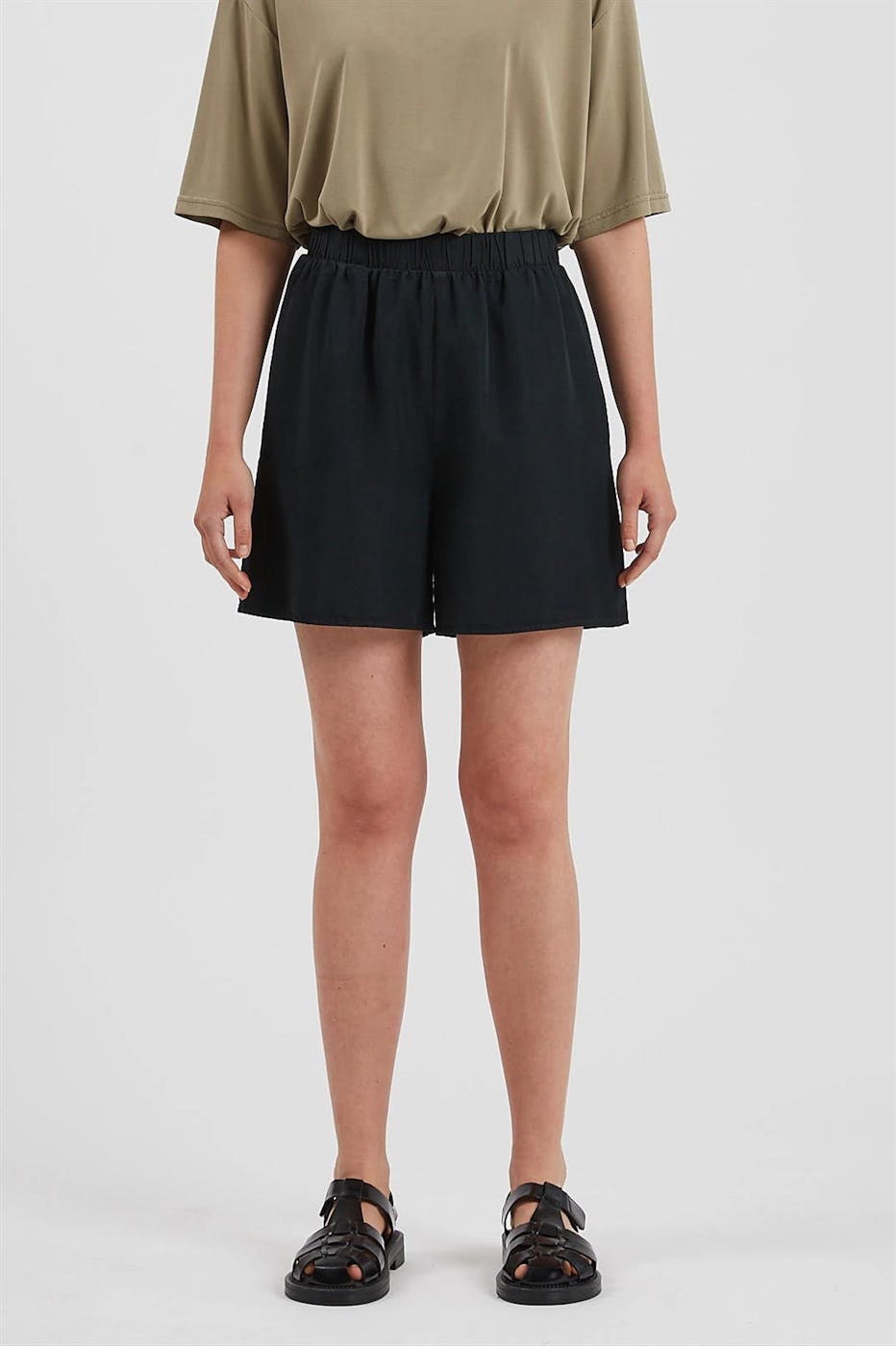 Minimum - Zwarte Acazio short