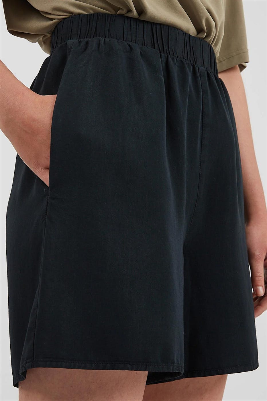 Minimum - Zwarte Acazio short