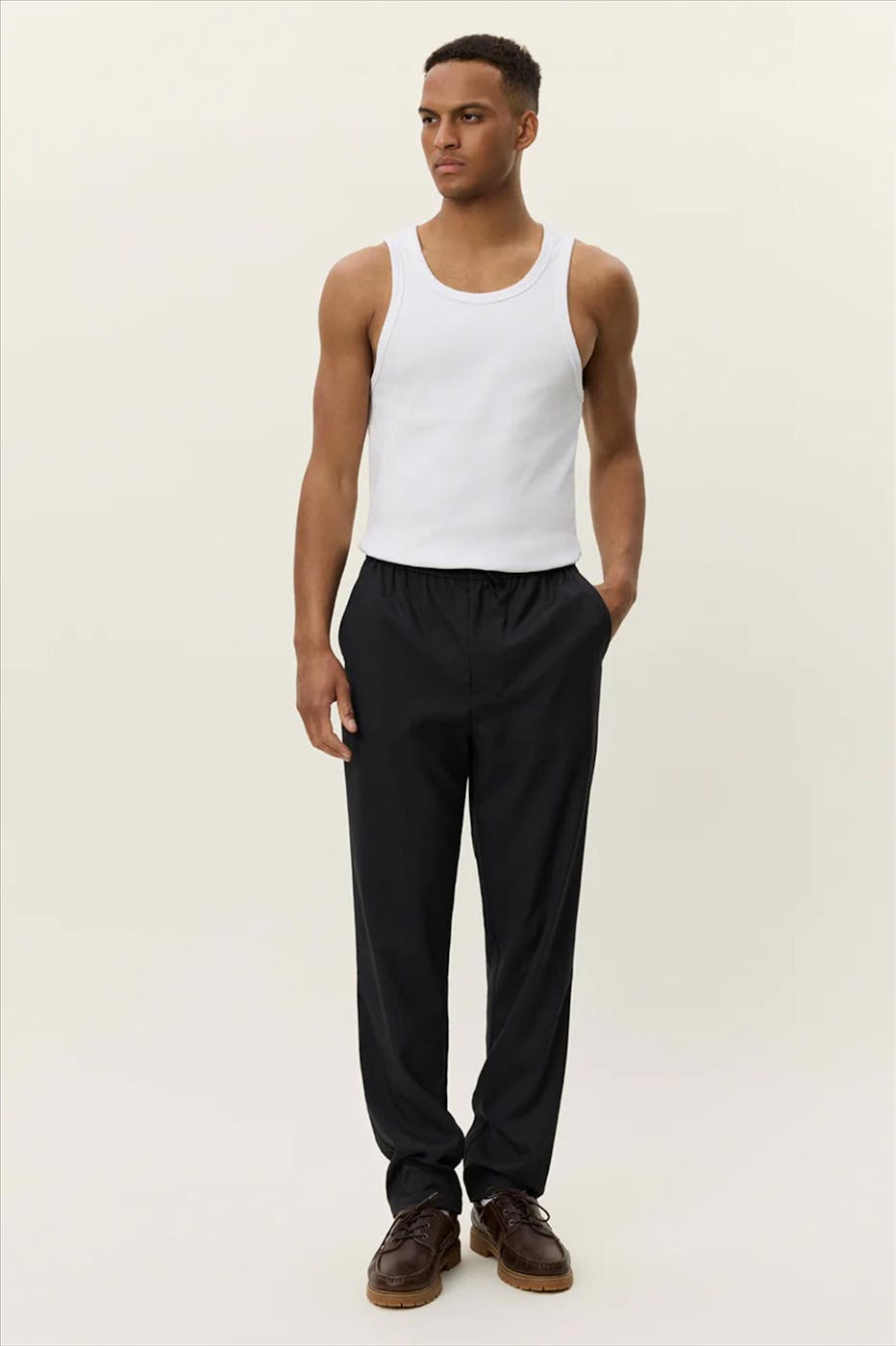 LES DEUX - Donkergrijze Como tapered Drawstring broek