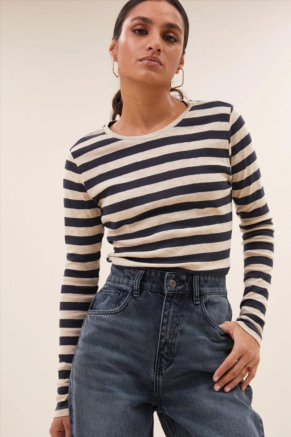 BY BAR - Beige-Donkerblauwe Big Stripe longsleeve