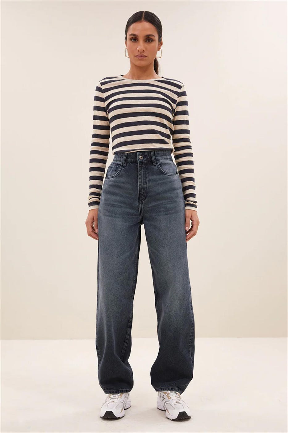 BY BAR - Beige-Donkerblauwe Big Stripe longsleeve